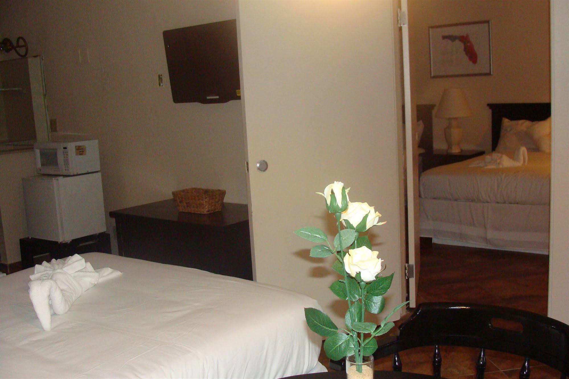 Sevilla Inn Kissimmee- Near Disney Buitenkant foto